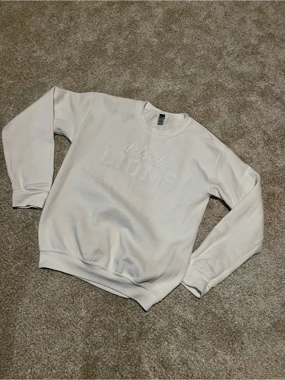 Vintage Gildan Detroit Lions Embossed Crewneck Sweatshirt - White on White S